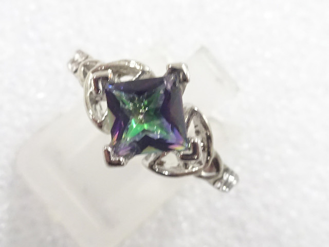 JAPANESE KIMONO / ANTIQUE COLORED STONE RING (SIZE 13)